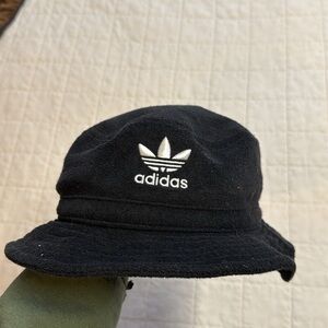 NWOT Adidas Bucket Hat